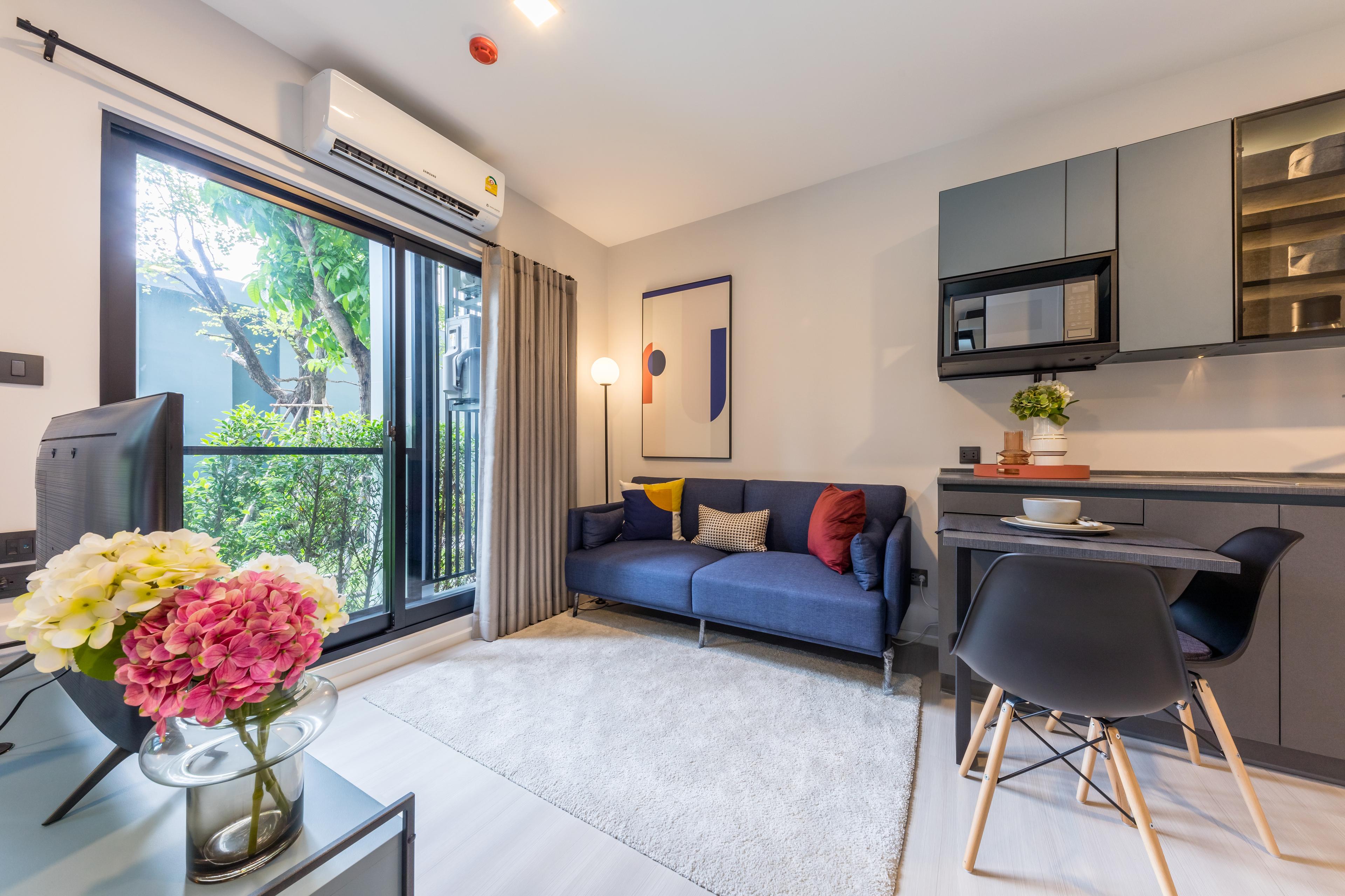 1 BEDROOM