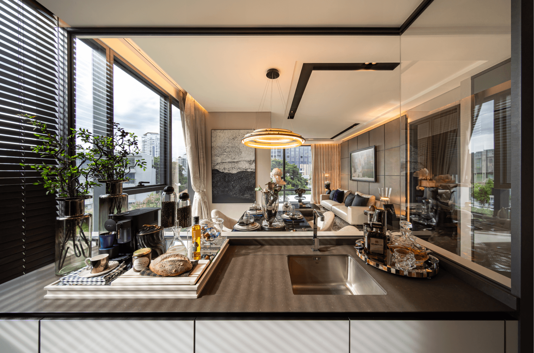 edc5d1cb-2aa3-4ebb-b58e-675c1dbfe186